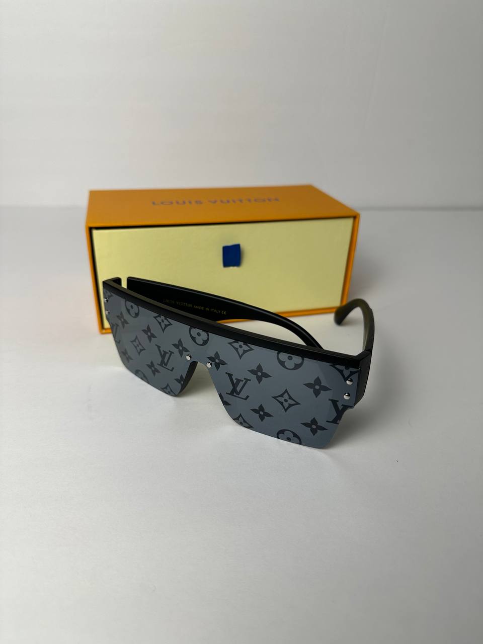 LV Waimea Sunglasses Black