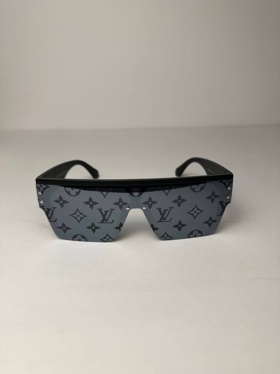 LV Waimea Sunglasses Black